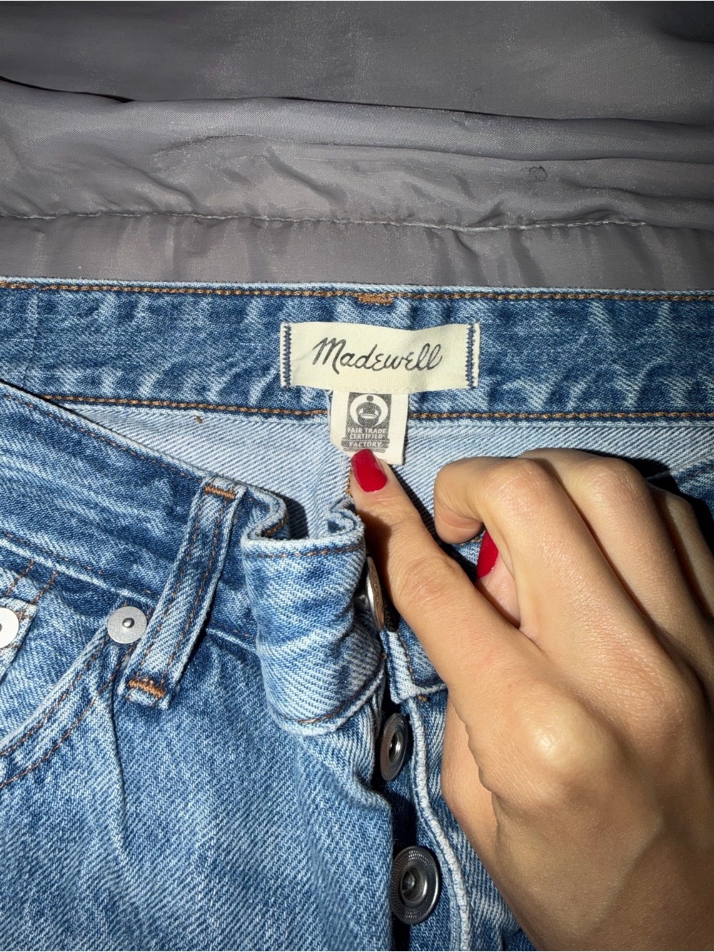 Madewell The Darted Barrel Leg Jean - Picture 3 of 6